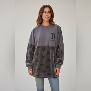 Disneyland sweatshirt  Disney Parks Resort Mickey Mouse Logo  Size S